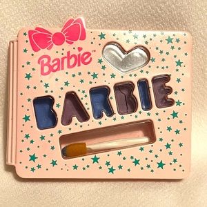 Barbie Pretty Surprise Cosmetics Vintage 1991 Eye Shadow Kit. Rare